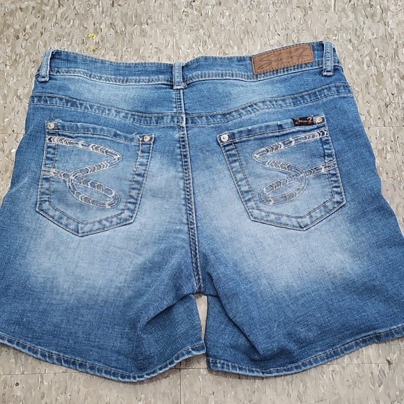 Seven 7 Women's Blue Denim Shorts SIZE 8 - Picture 4 of 5